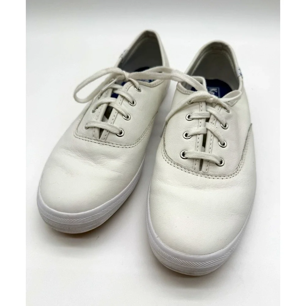 Keds Women's White Low Top Lace-Up Sneakers Solid Lace Logo Eyelet WH45750